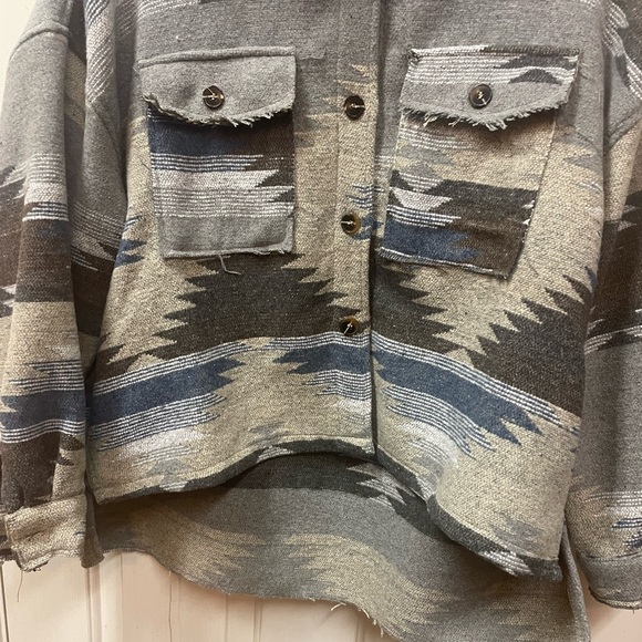 Women's Tribal Aztec Western Shacket Jacket - Picture 6 of 8
